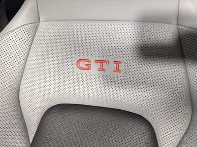 2025 Volkswagen Golf GTI Autobahn