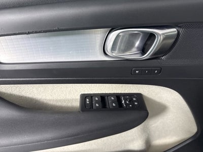2021 Volvo XC40 Momentum