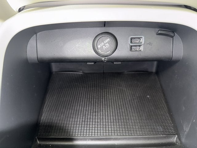 2021 Volvo XC40 Momentum