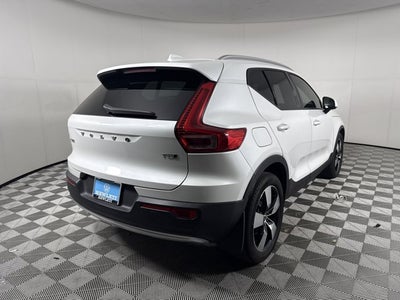 2021 Volvo XC40 Momentum