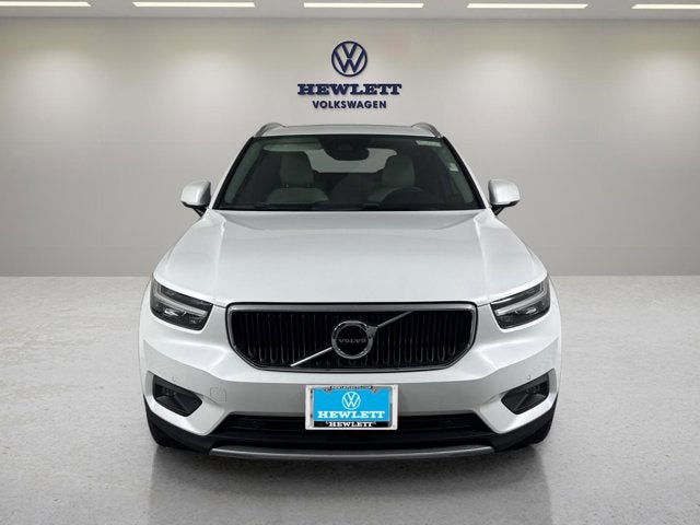 2021 Volvo XC40 Momentum