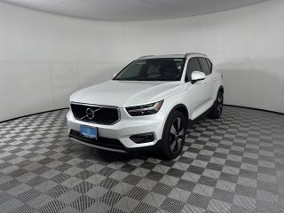 2021 Volvo XC40 Momentum