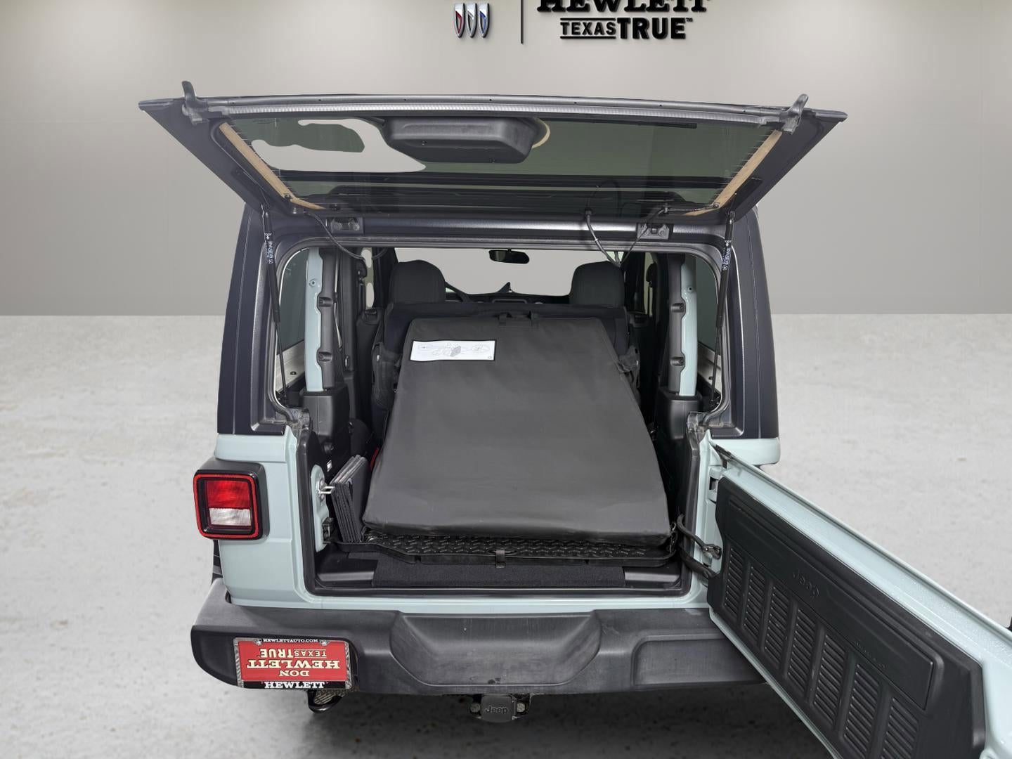 2023 Jeep Wrangler Willys