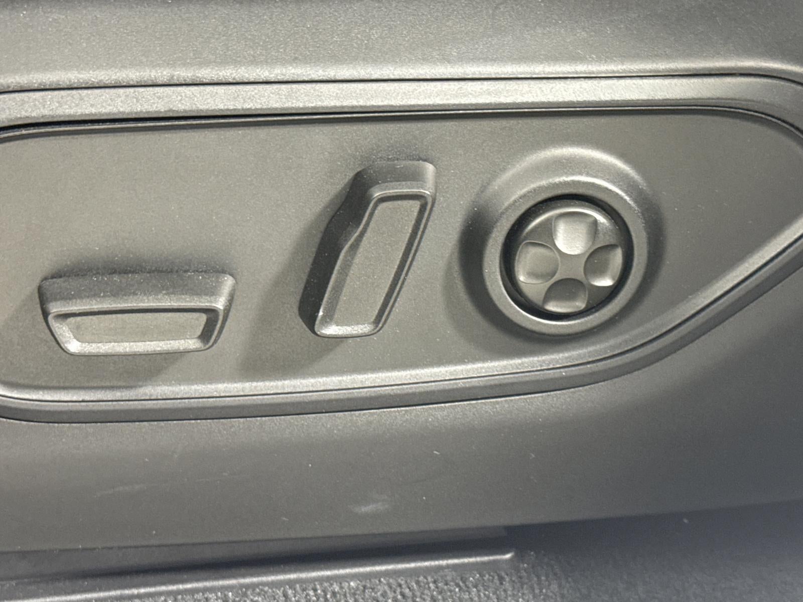 2024 Jeep Grand Cherokee Laredo 4x2