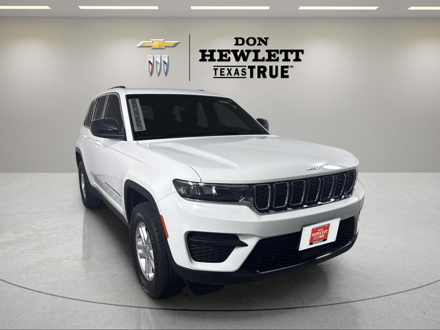2024 Jeep Grand Cherokee Laredo 4x2