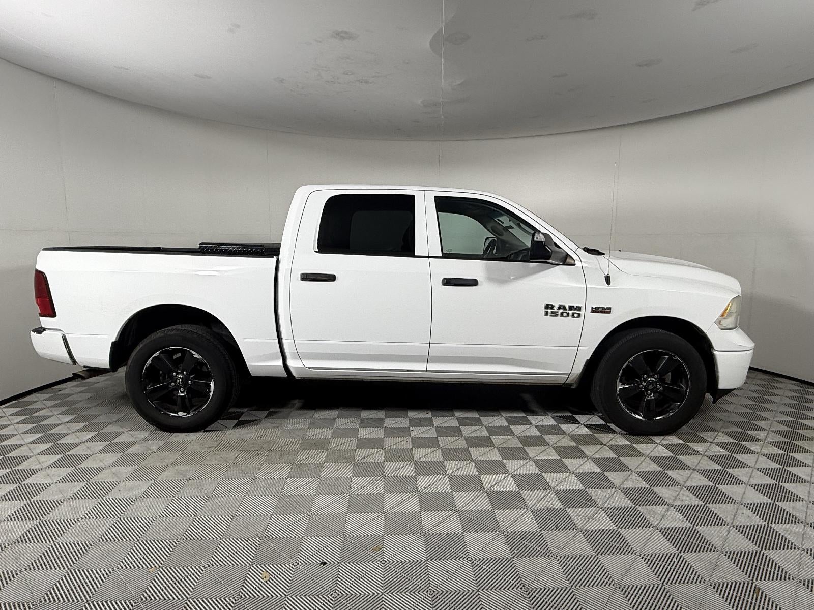 2018 RAM 1500 Tradesman Crew Cab 4x4 5'7" Box