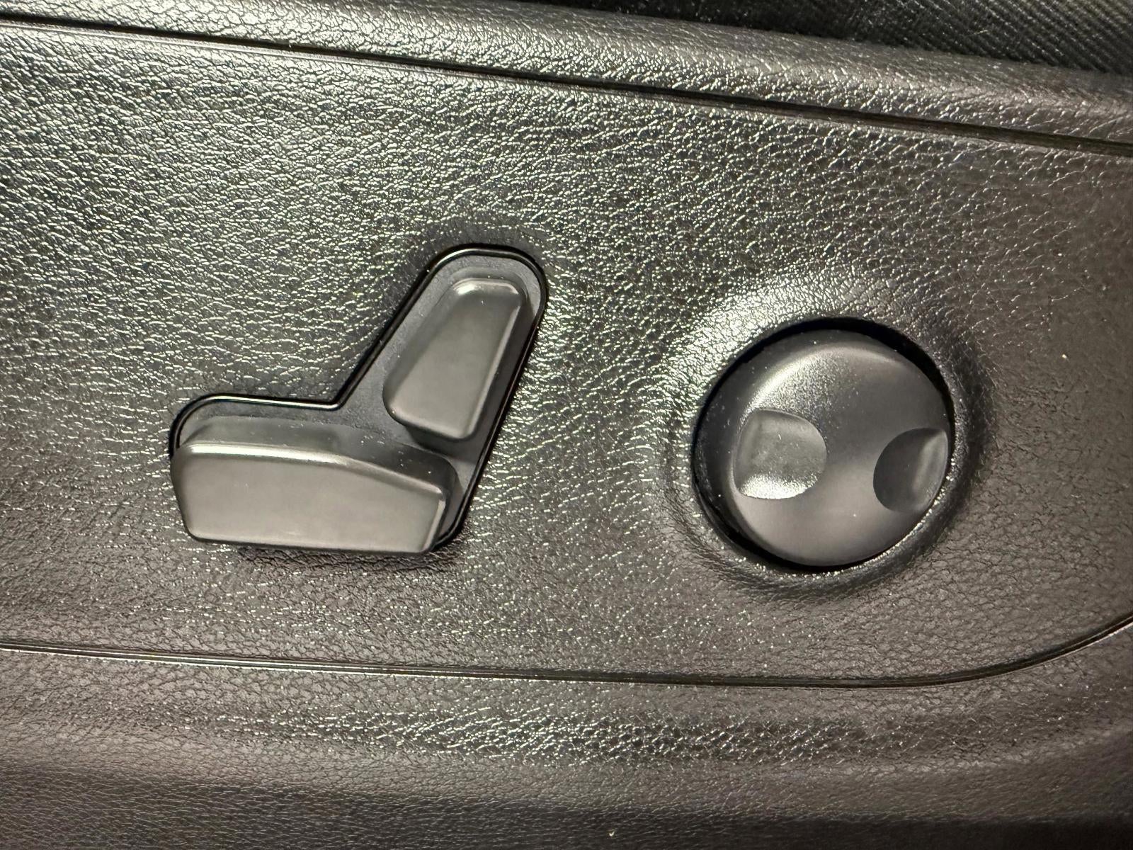 2022 RAM 1500 Lone Star Crew Cab 4x4 5'7" Box