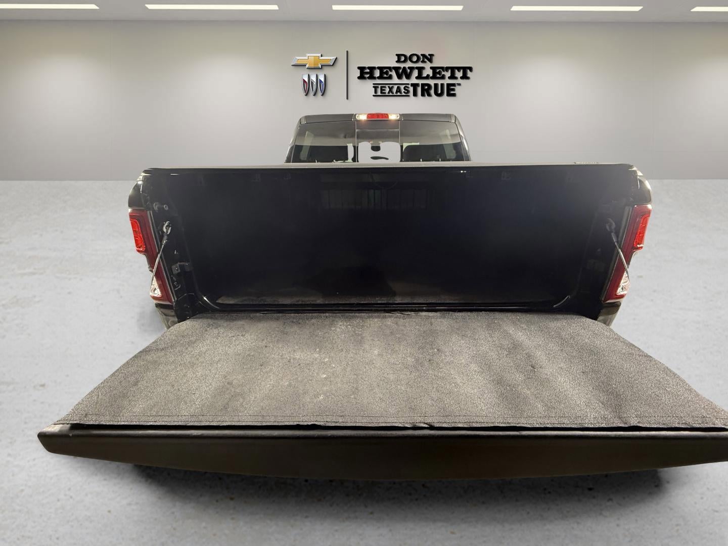2022 RAM 1500 Lone Star Crew Cab 4x4 5'7" Box