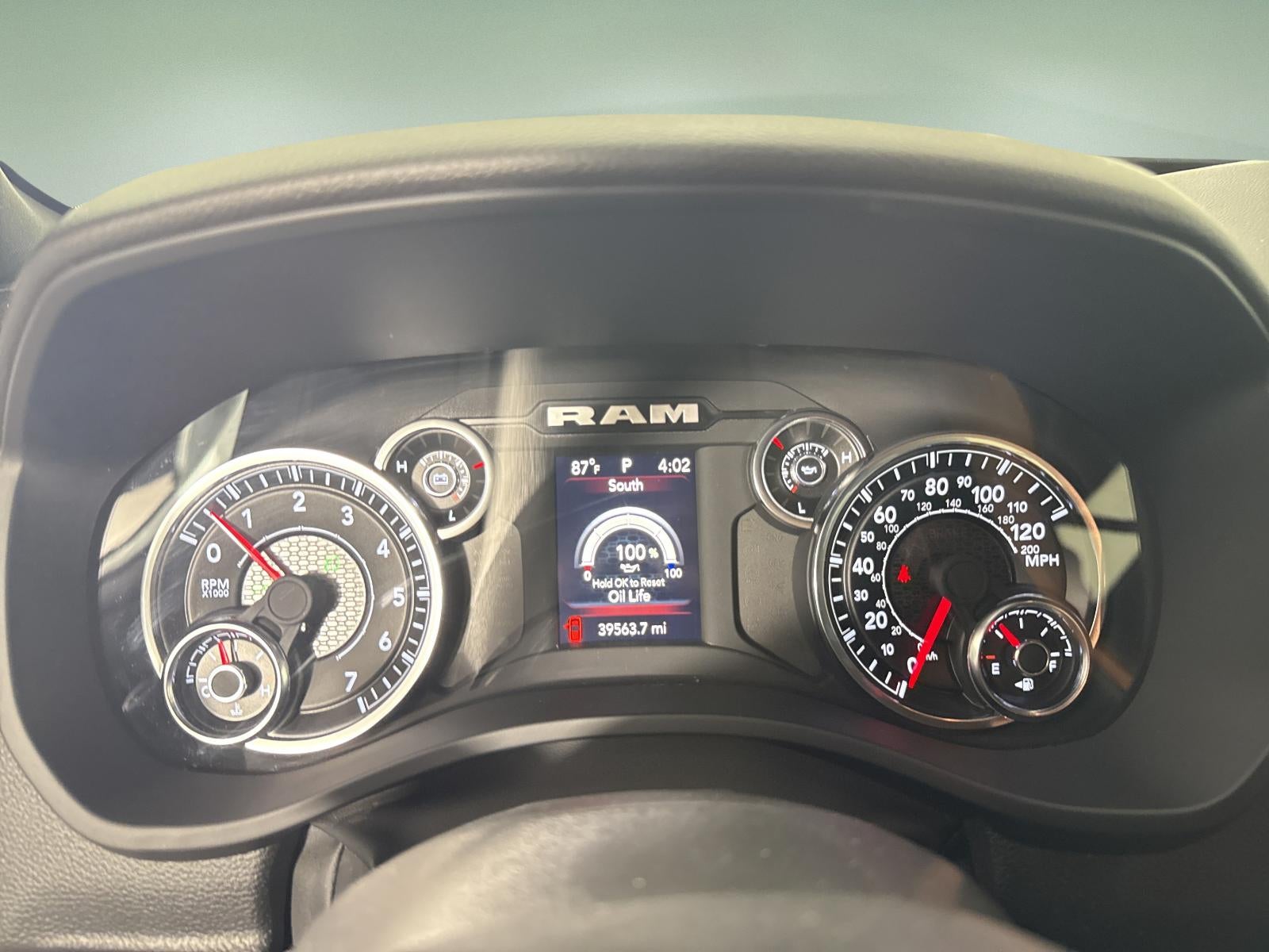2024 RAM 1500 Lone Star Crew Cab 4x4 5'7" Box