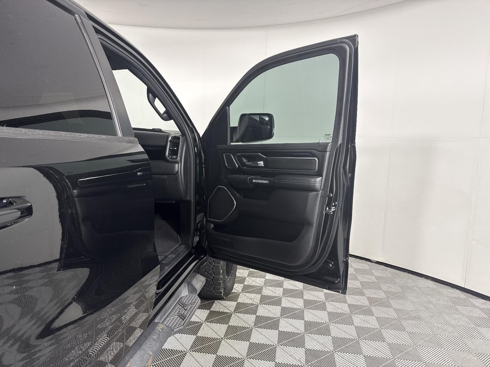 2021 RAM 1500 Laramie Crew Cab 4x4 5'7" Box