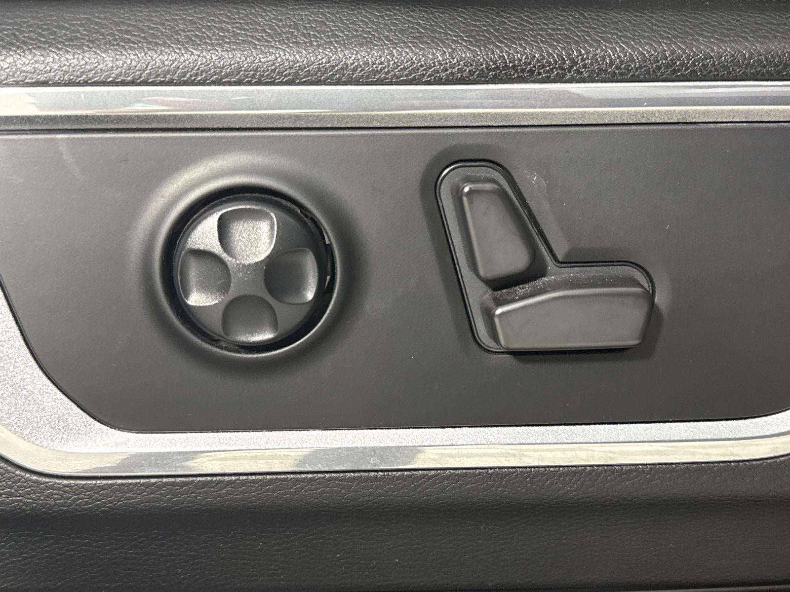 2021 RAM 1500 Laramie Crew Cab 4x4 5'7" Box