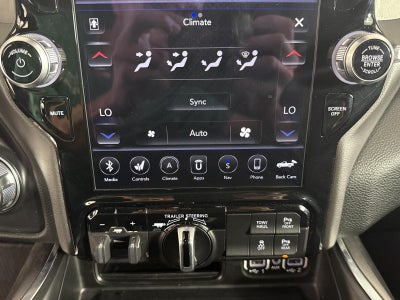 2021 RAM 1500 Laramie Crew Cab 4x4 5'7" Box