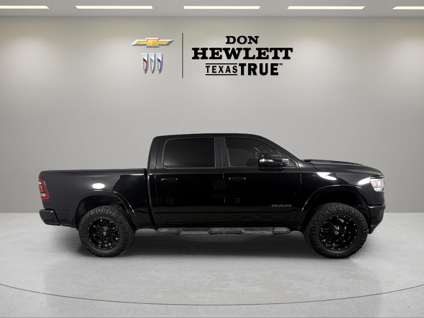 2021 RAM 1500 Laramie Crew Cab 4x4 5'7" Box