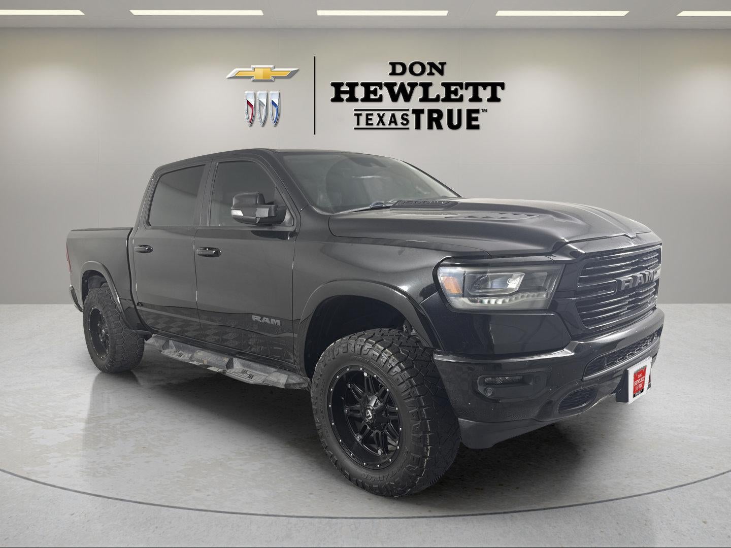 2021 RAM 1500 Laramie Crew Cab 4x4 5'7" Box