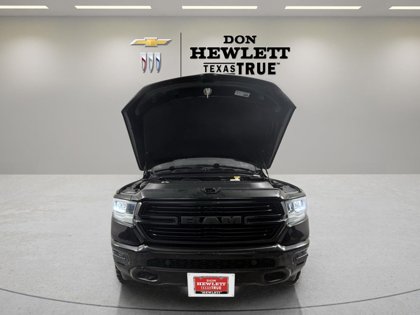 2021 RAM 1500 Laramie Crew Cab 4x4 5'7" Box