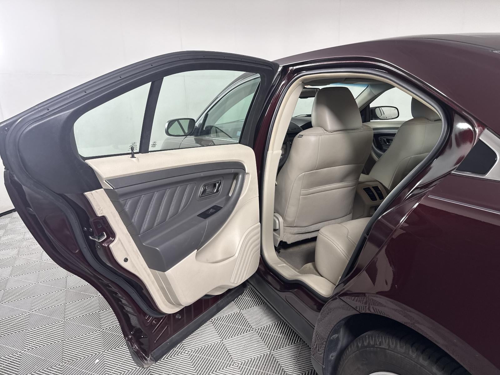 2011 Ford Taurus SEL