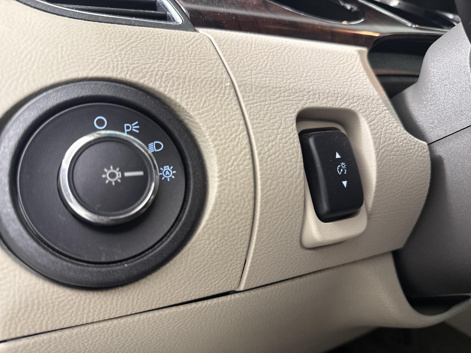 2011 Ford Taurus SEL