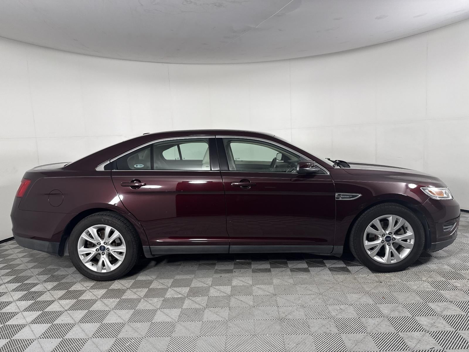2011 Ford Taurus SEL