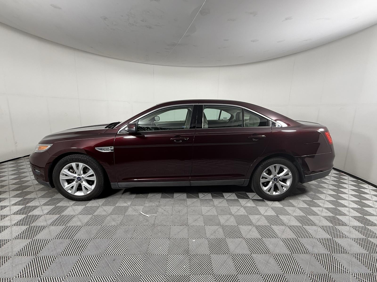2011 Ford Taurus SEL