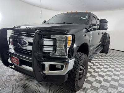 2017 Ford Super Duty F-350 DRW Lariat