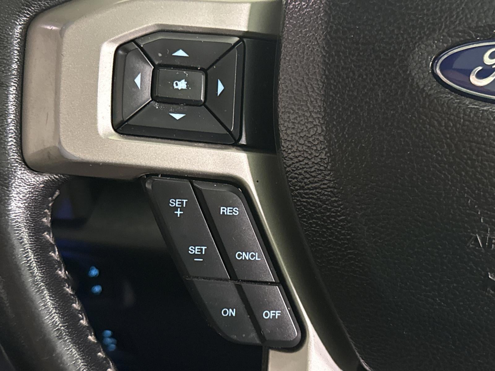 2017 Ford Super Duty F-350 DRW Lariat