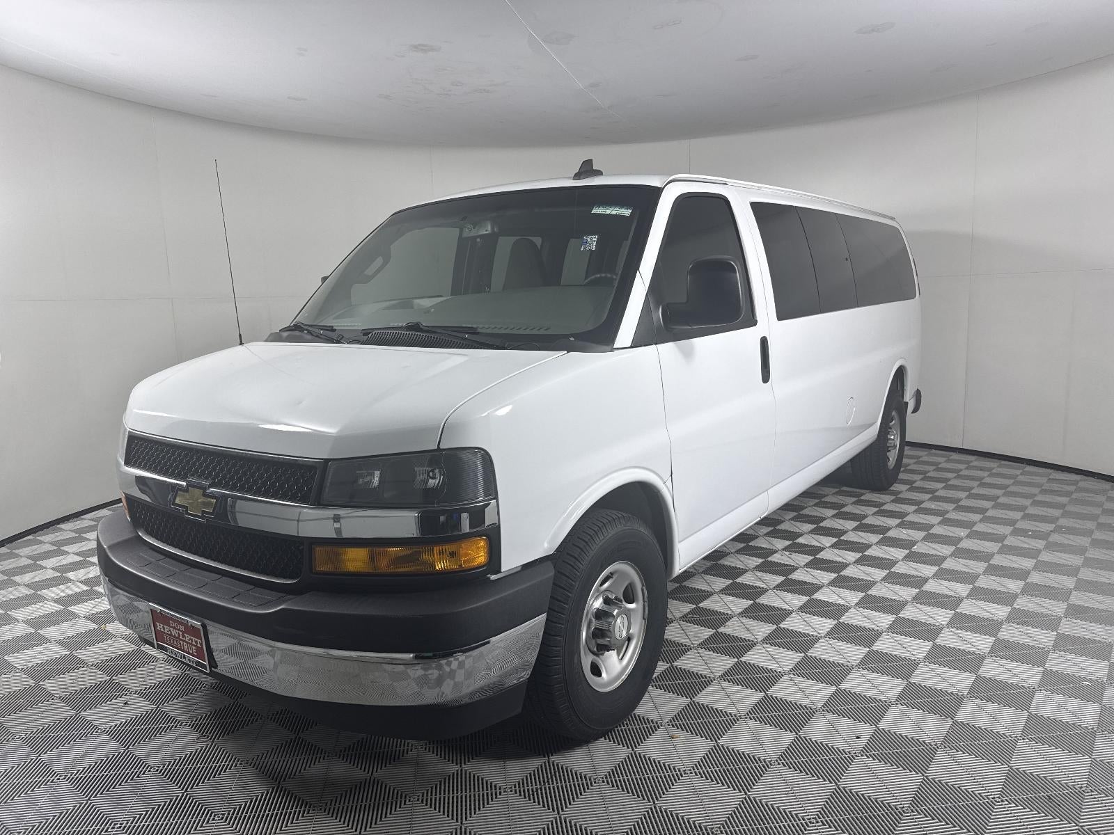 2017 Chevrolet Express Passenger 3500 LT