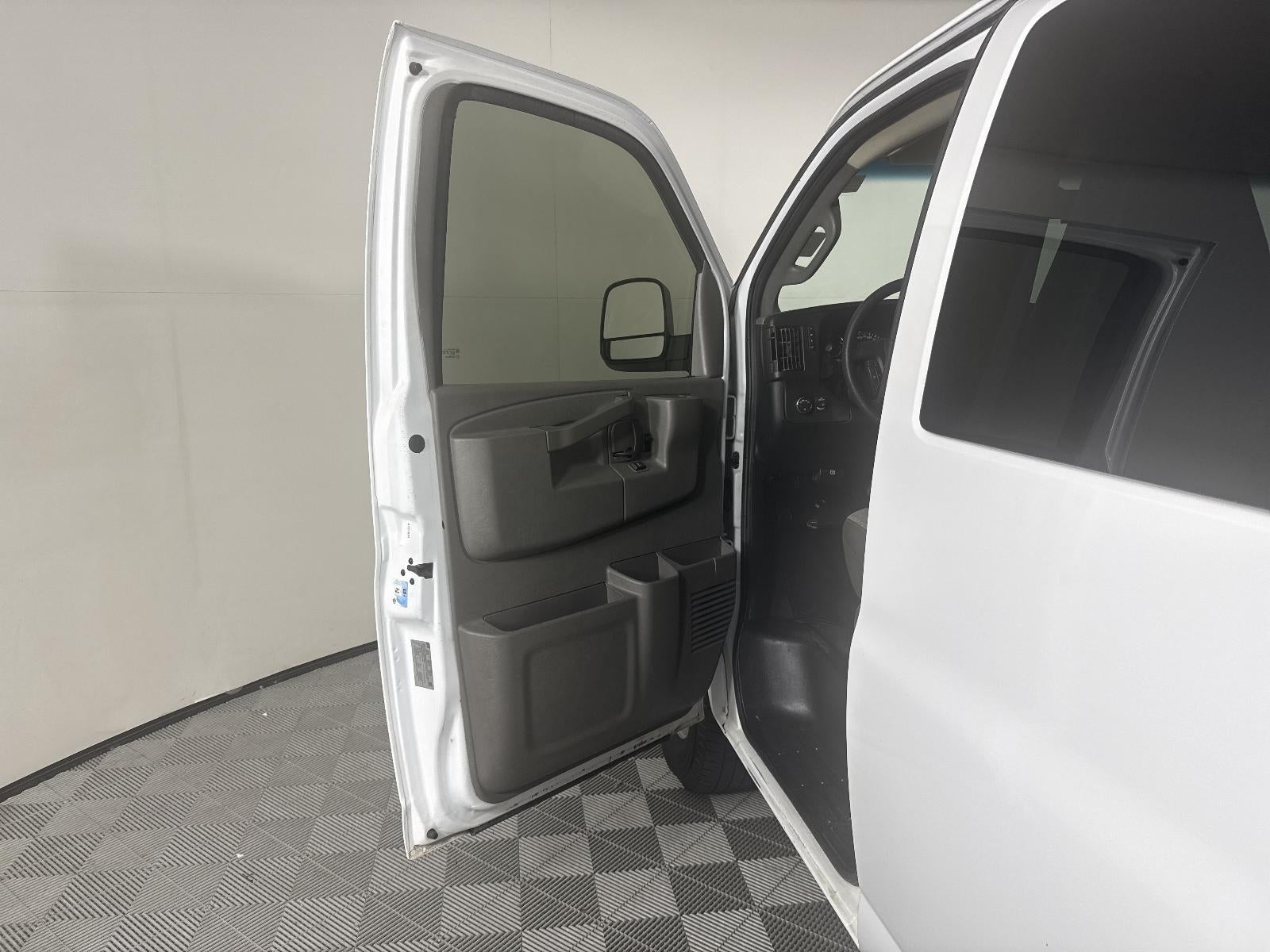 2017 Chevrolet Express Passenger 3500 LT