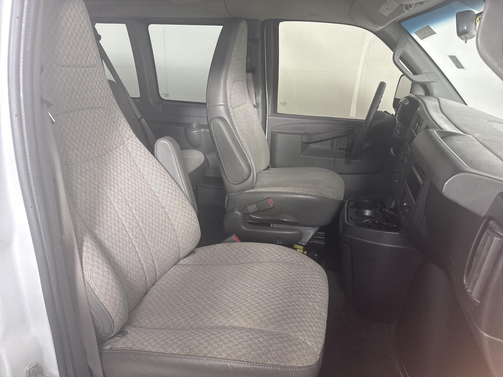 2017 Chevrolet Express Passenger 3500 LT