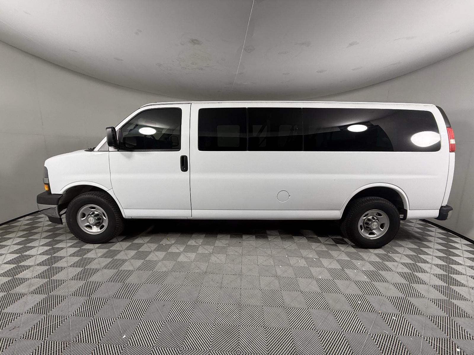 2017 Chevrolet Express Passenger 3500 LT