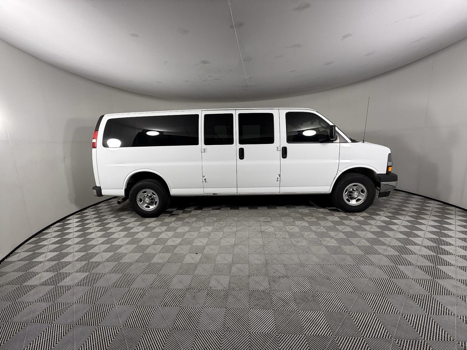 2017 Chevrolet Express Passenger 3500 LT