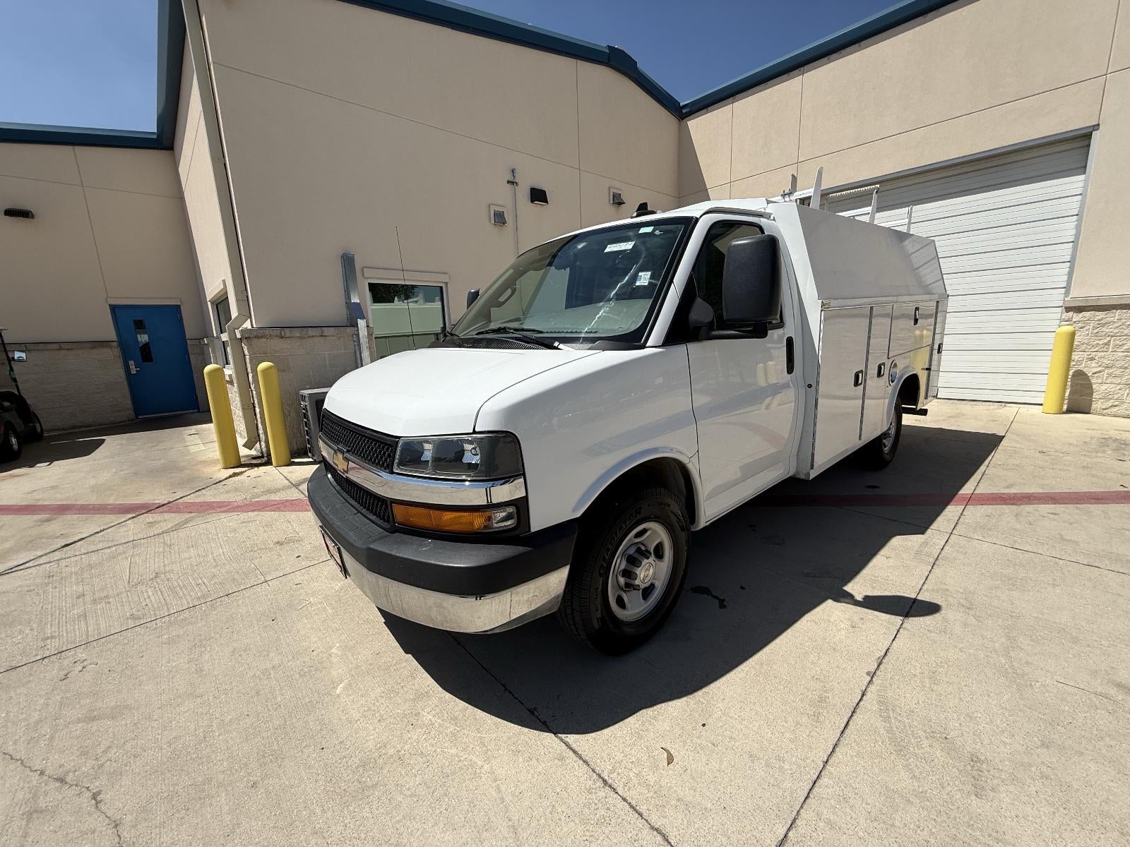 2021 Chevrolet Express Cutaway 3500 Work Van