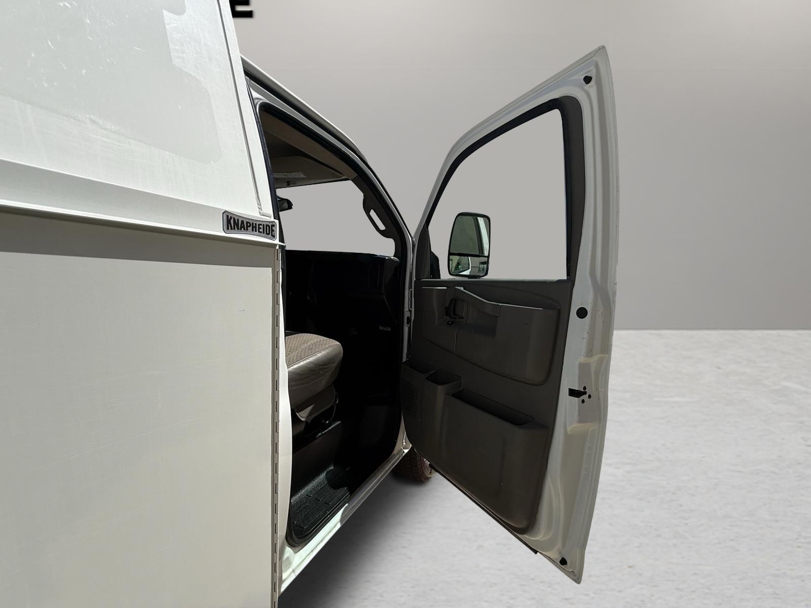 2021 Chevrolet Express Cutaway 3500 Work Van