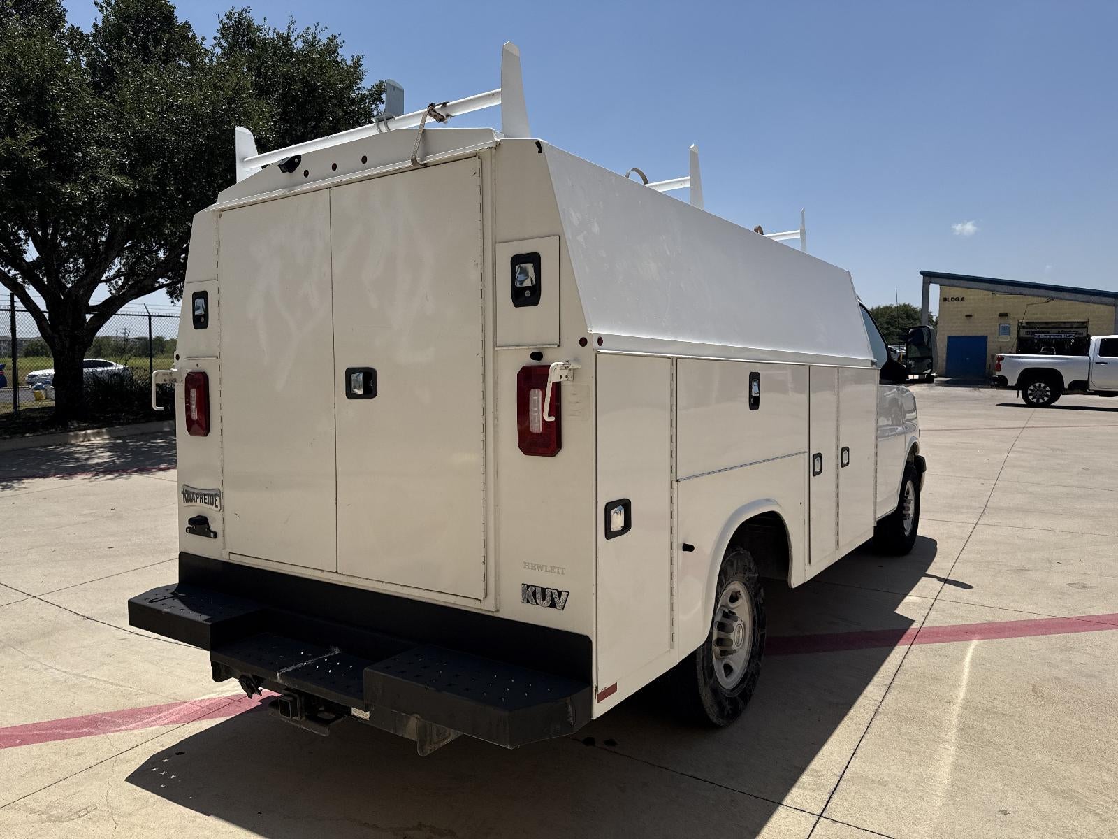 2020 Chevrolet Express Cutaway 3500 Work Van