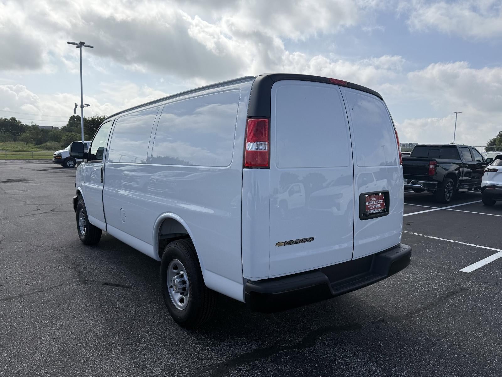 2026 Chevrolet Express Cargo 1WT
