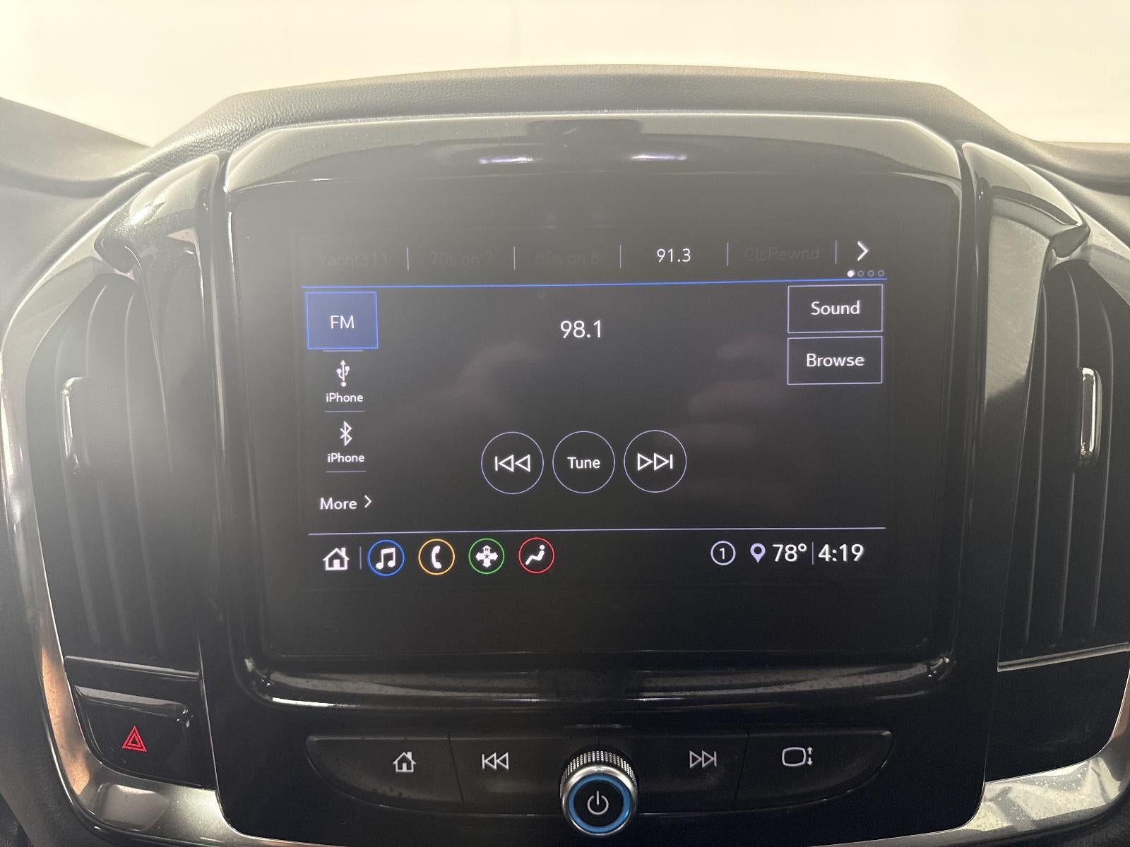 2020 Chevrolet Traverse LT Cloth