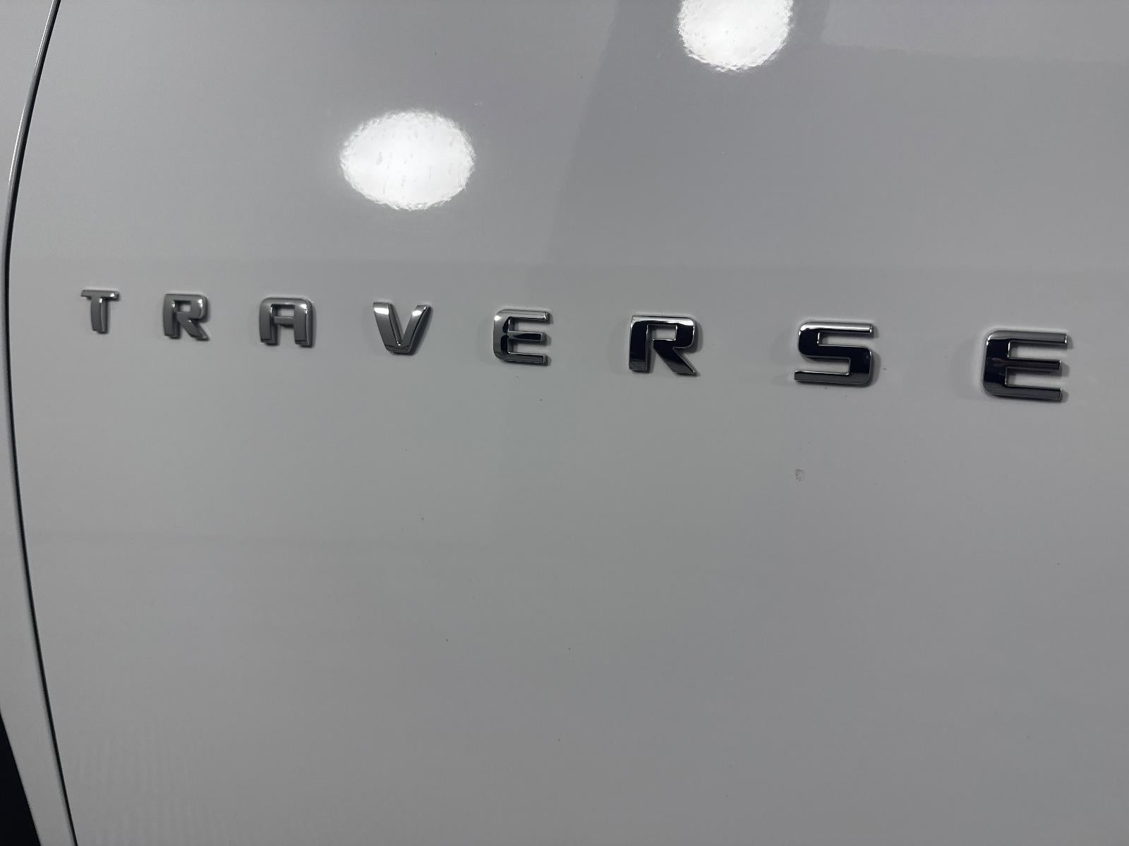 2022 Chevrolet Traverse LT Cloth