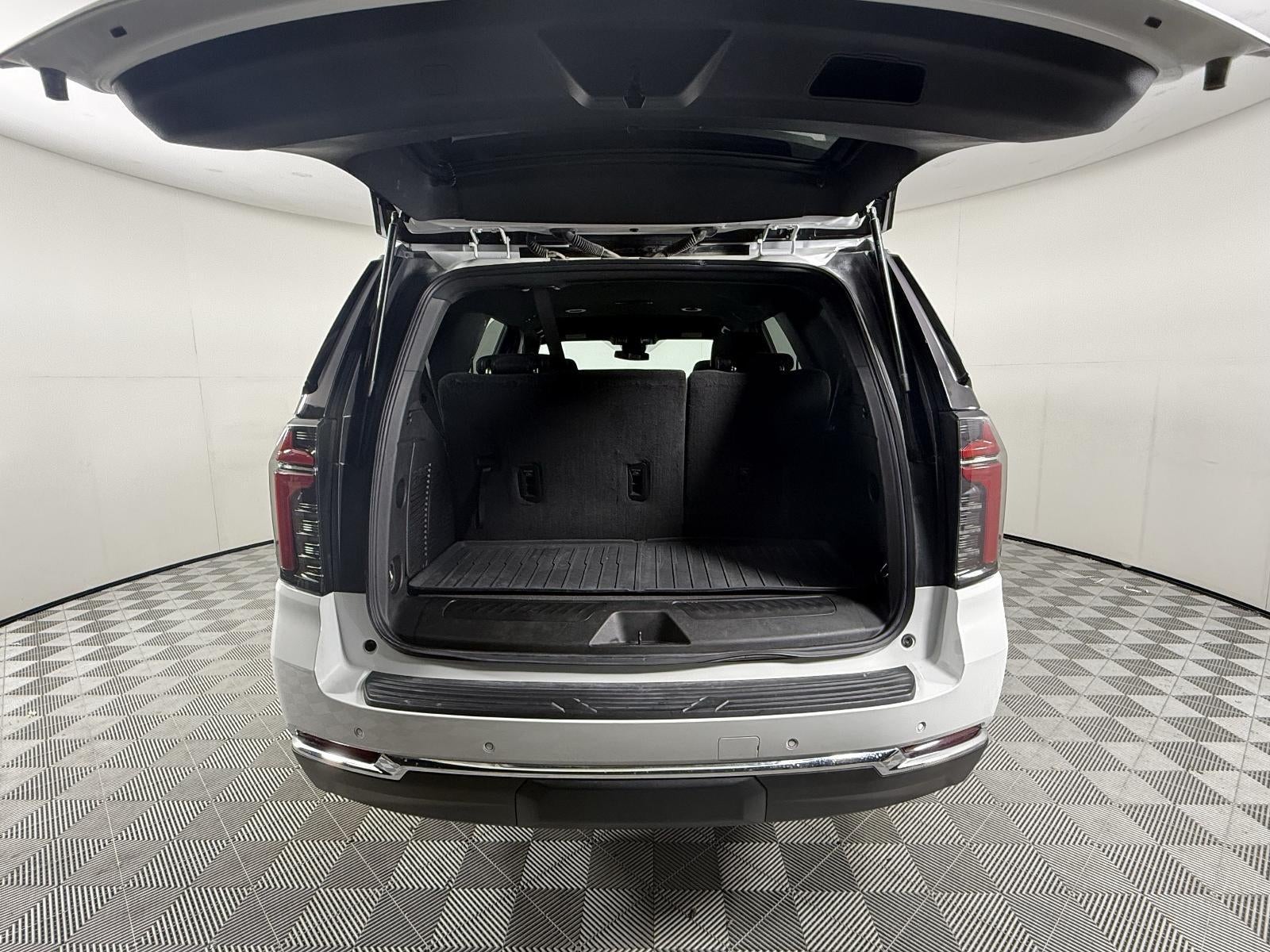2025 Chevrolet Tahoe LS