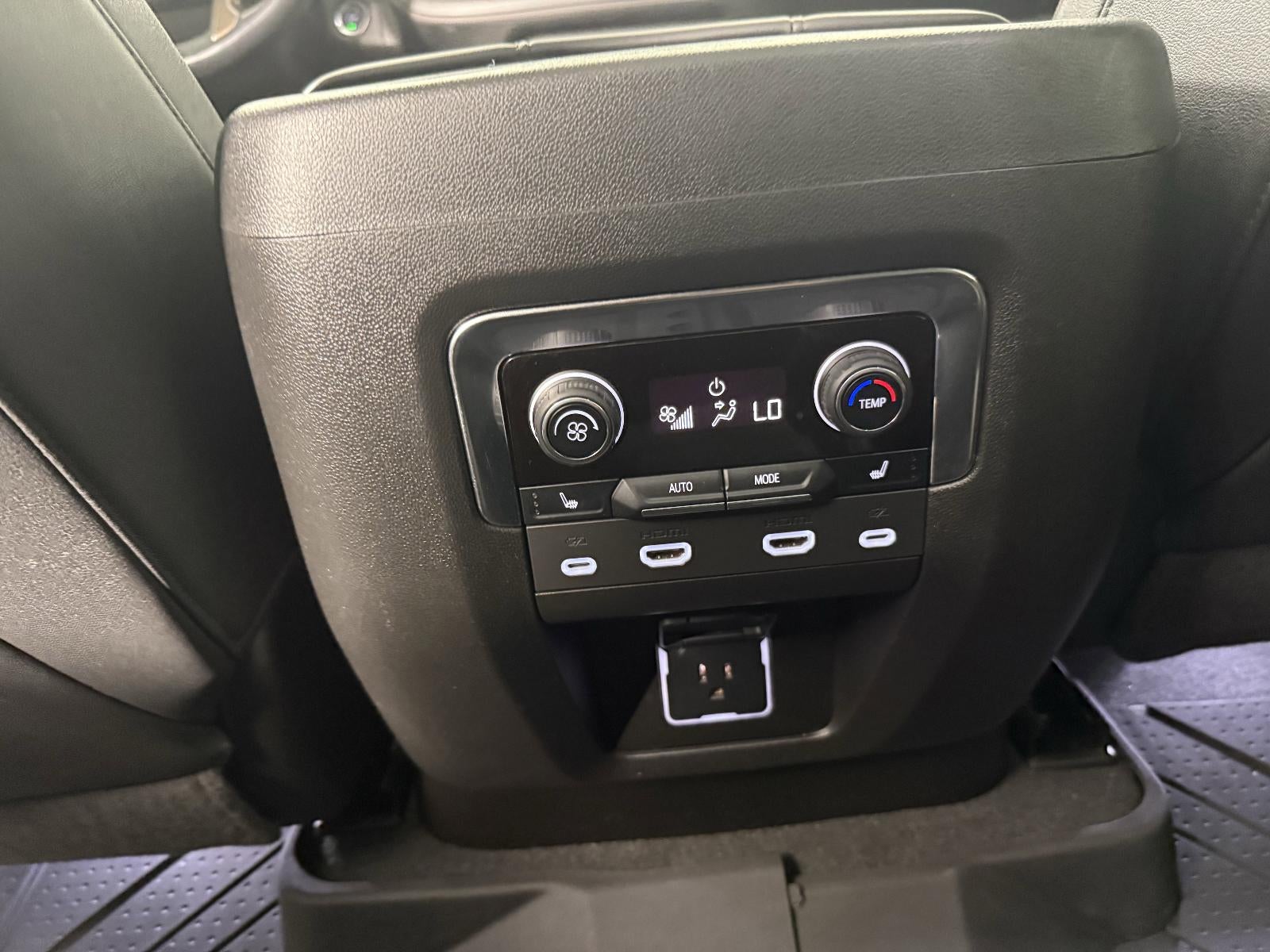 2023 Chevrolet Suburban High Country