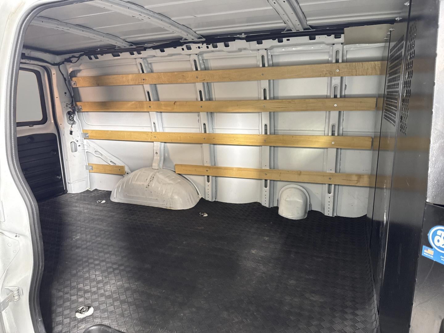 2024 GMC Savana Cargo 2500 Work Van