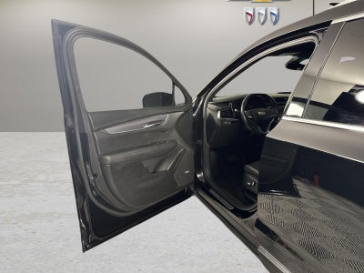 2025 Cadillac XT6 Luxury