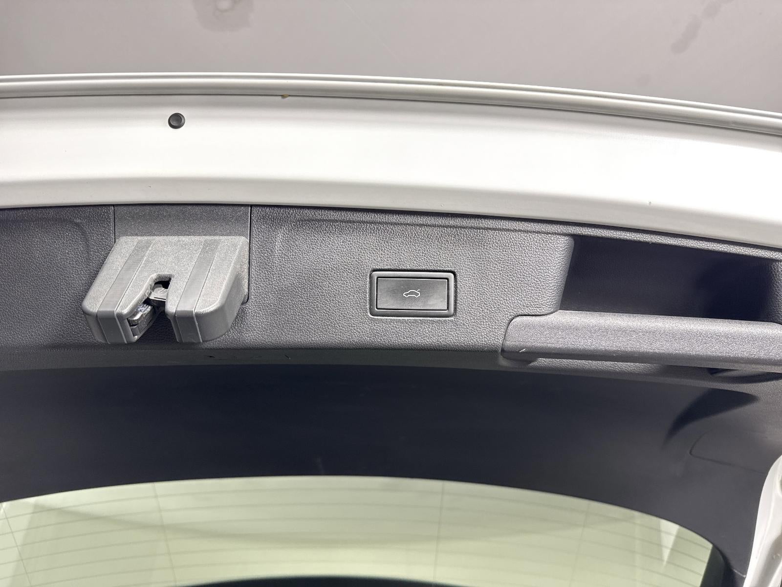 2023 Volkswagen Atlas Cross Sport 2.0T SEL