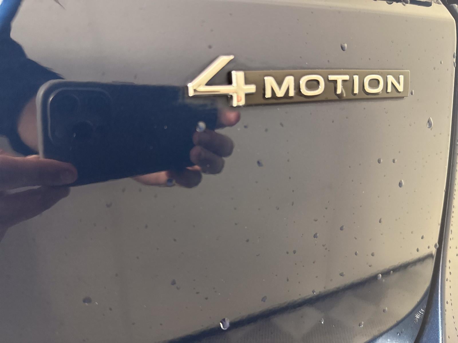2023 Volkswagen Atlas 3.6L V6 SEL R-Line Black