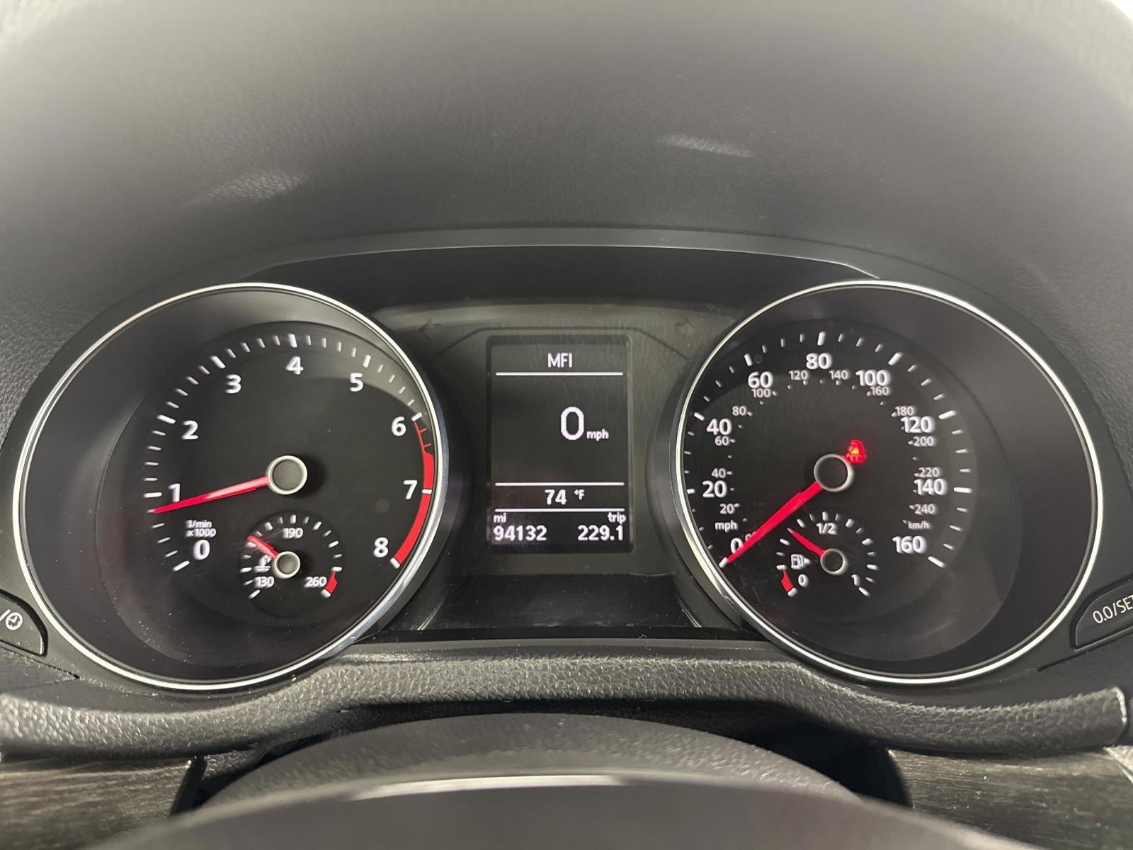 2016 Volkswagen Passat 1.8T SE