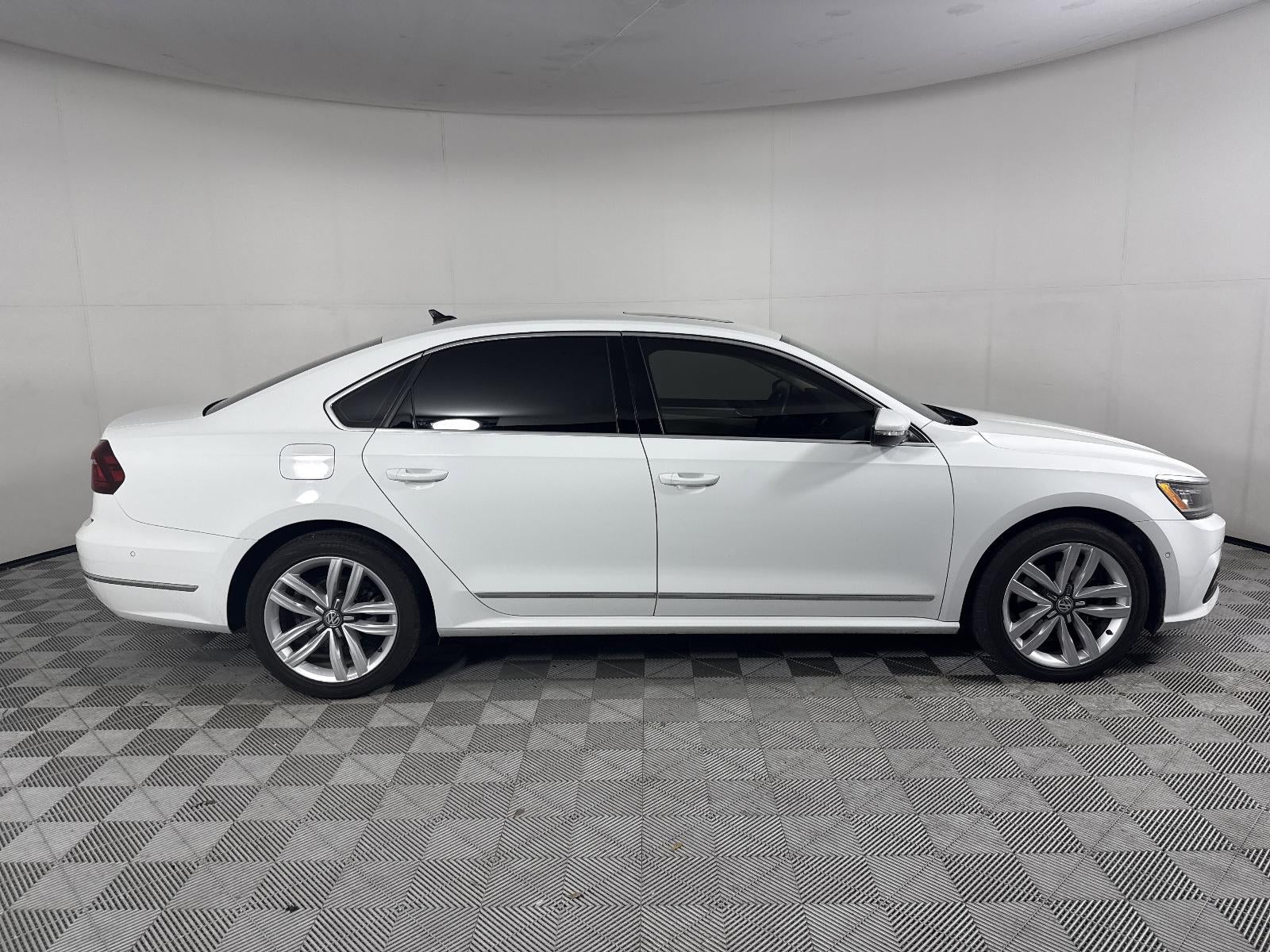 2017 Volkswagen Passat 1.8T SEL Premium
