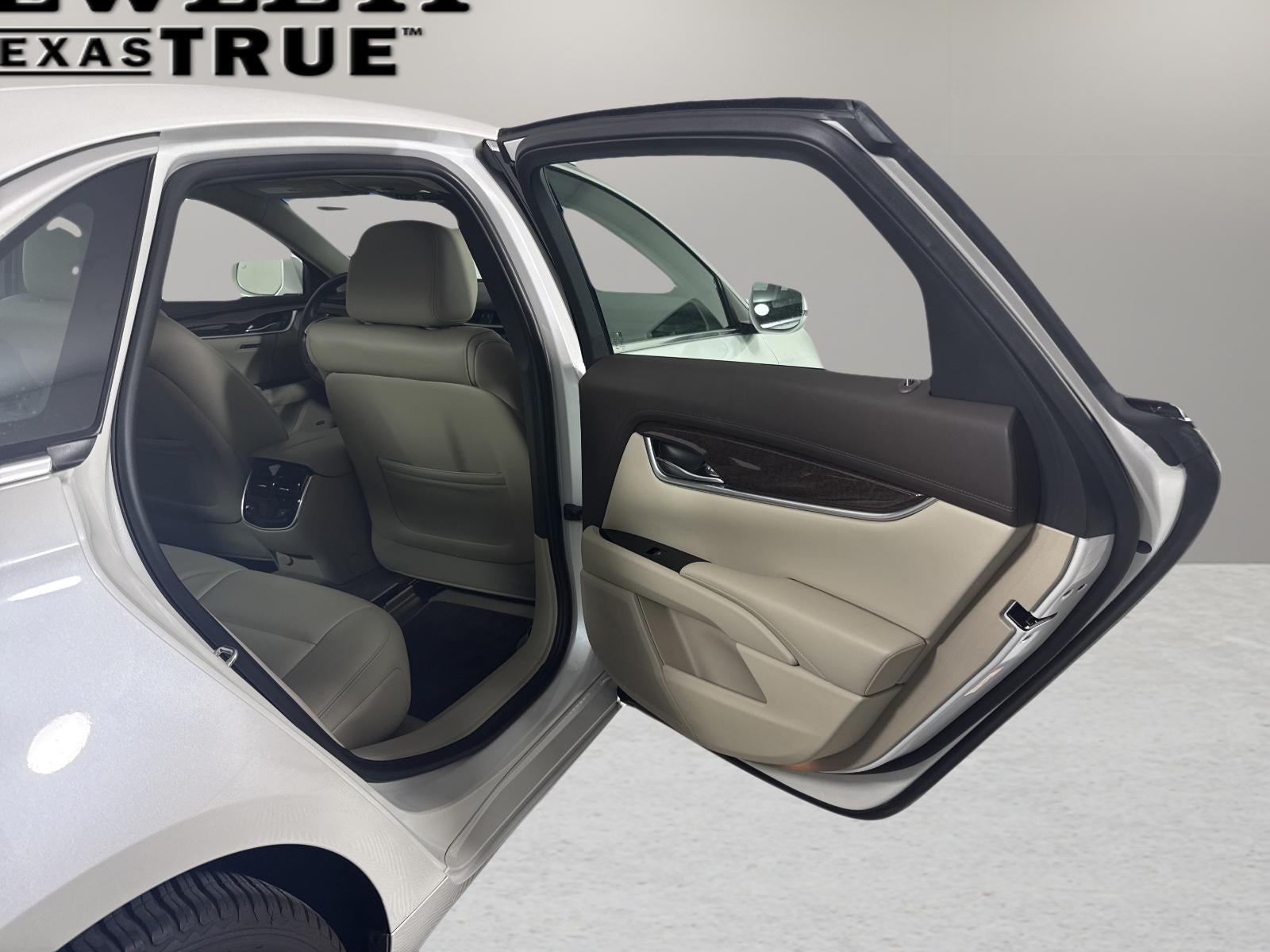 2016 Cadillac XTS Luxury Collection