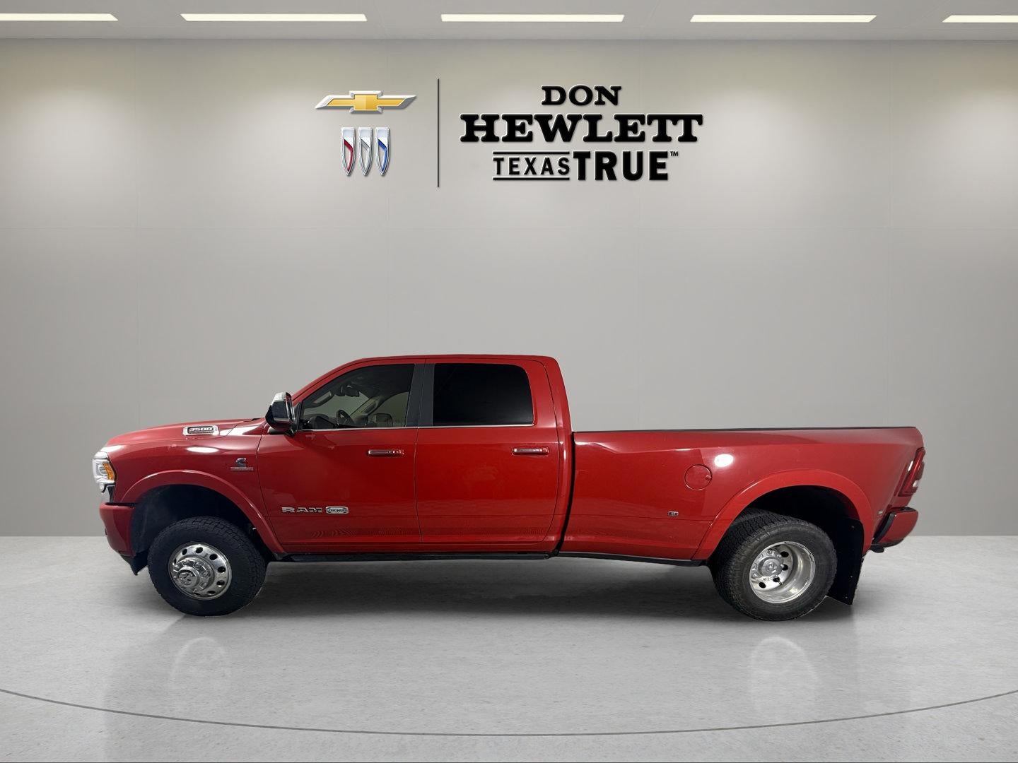 2022 RAM 3500 Limited Longhorn Crew Cab 4x4 8' Box