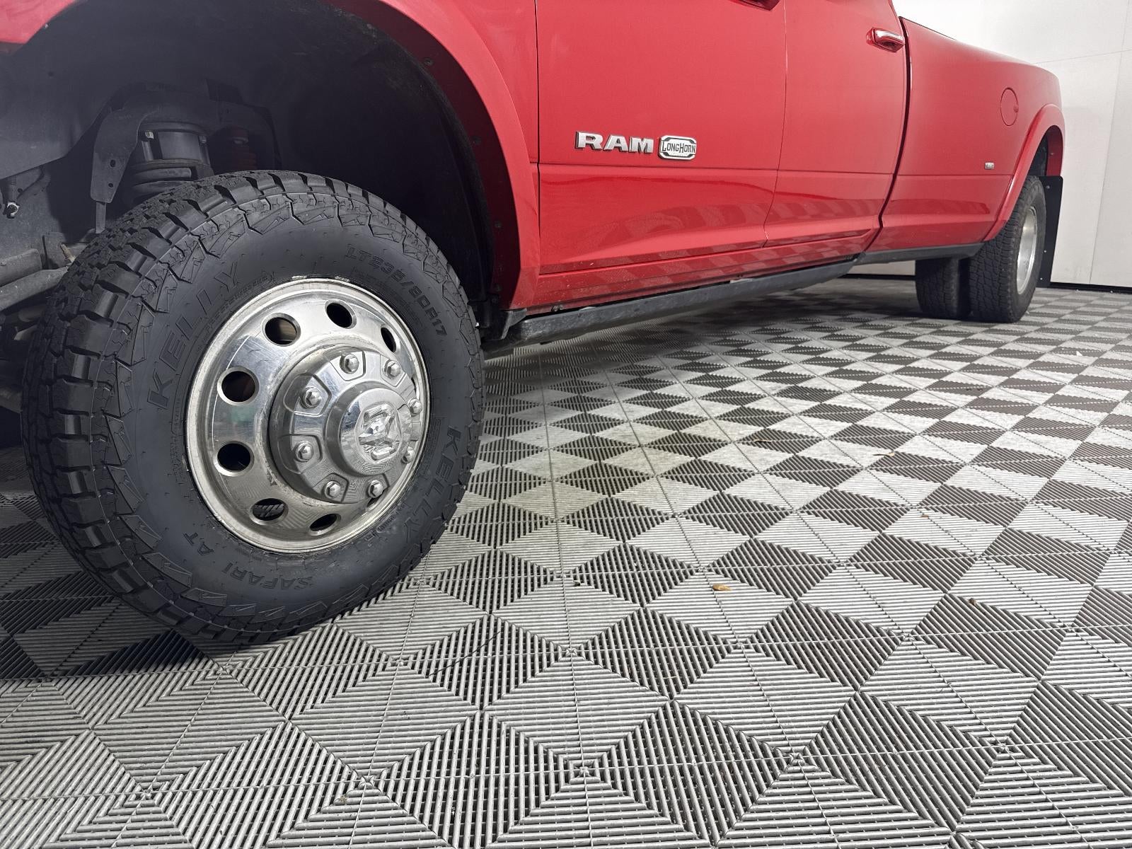 2022 RAM 3500 Limited Longhorn Crew Cab 4x4 8' Box