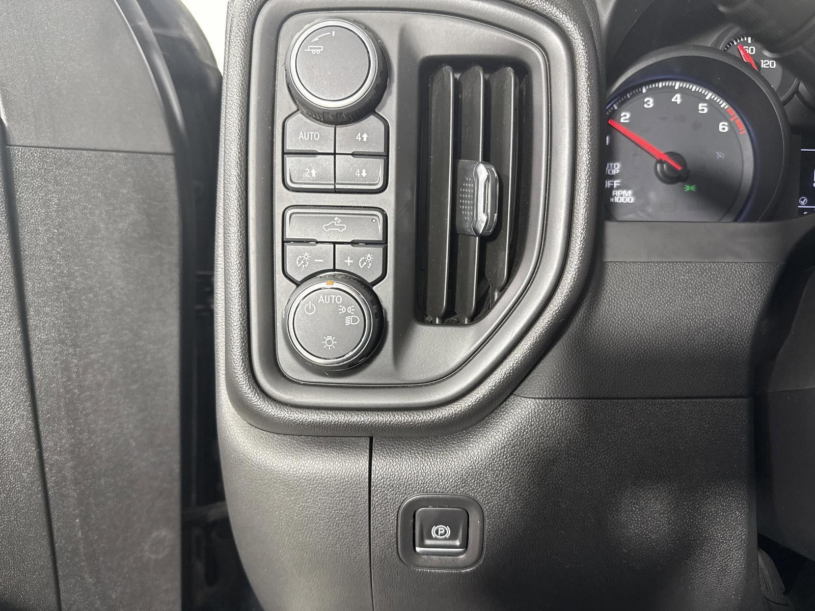 2023 Chevrolet Silverado 1500 Custom Trail Boss