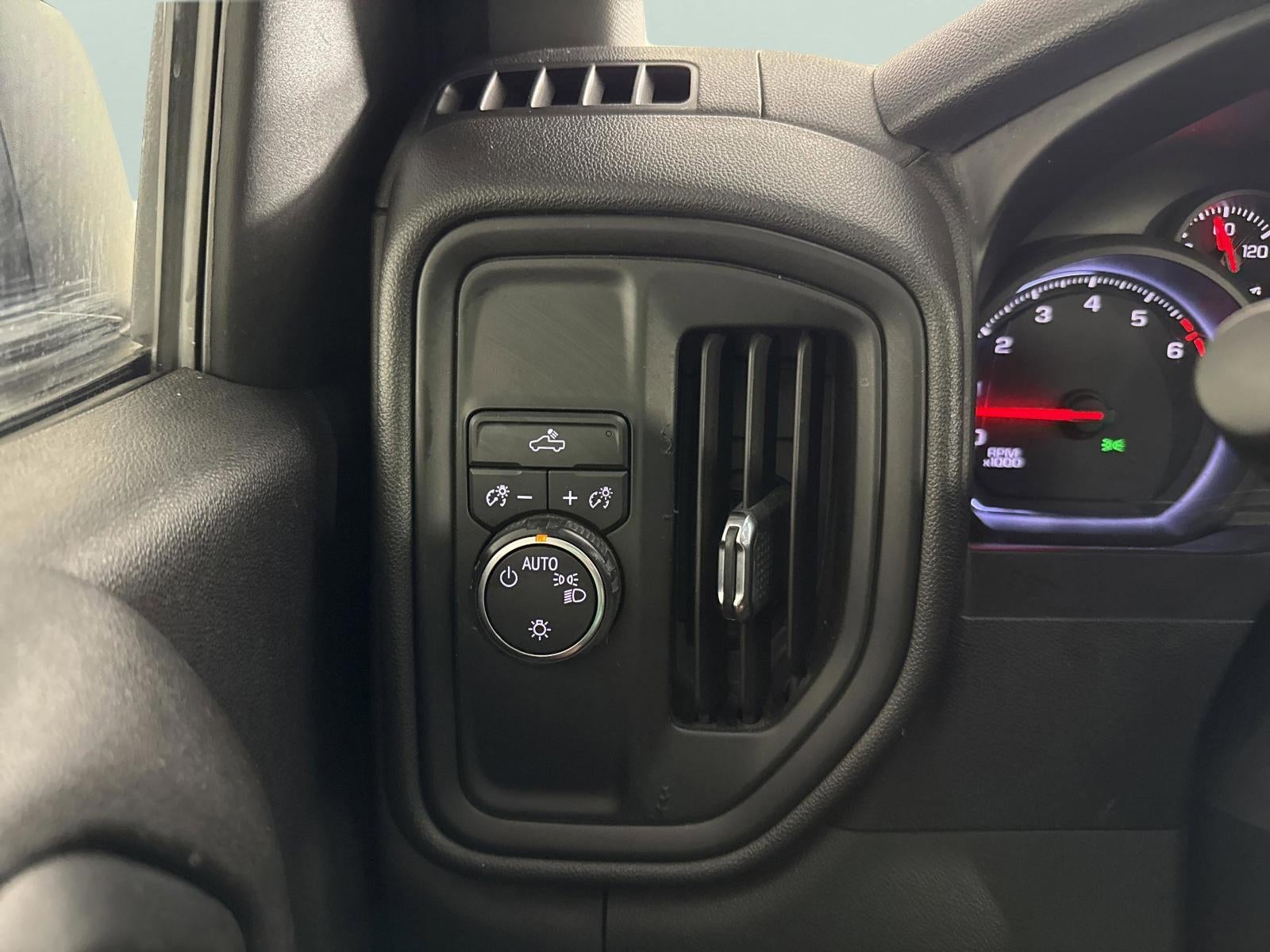 2019 Chevrolet Silverado 1500 Custom