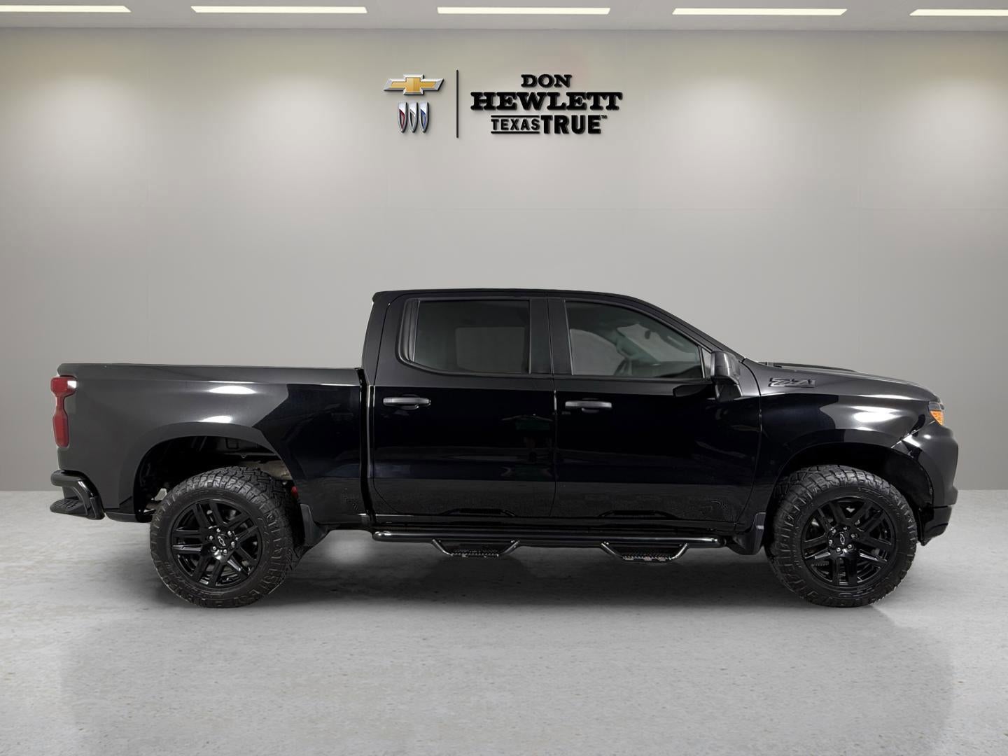 2023 Chevrolet Silverado 1500 Custom Trail Boss